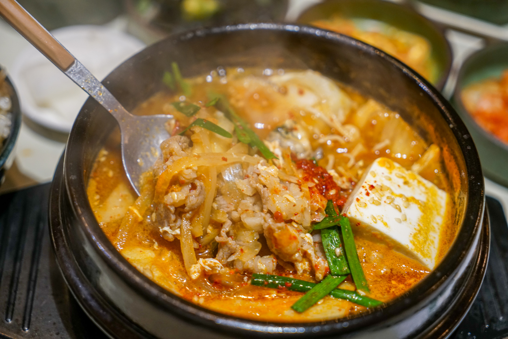 中山站韓國料理｜超人氣打卡美食『娘子家咖啡』賣的是韓式拌飯、豆腐鍋 @梅格(Angelababy)享樂日記
