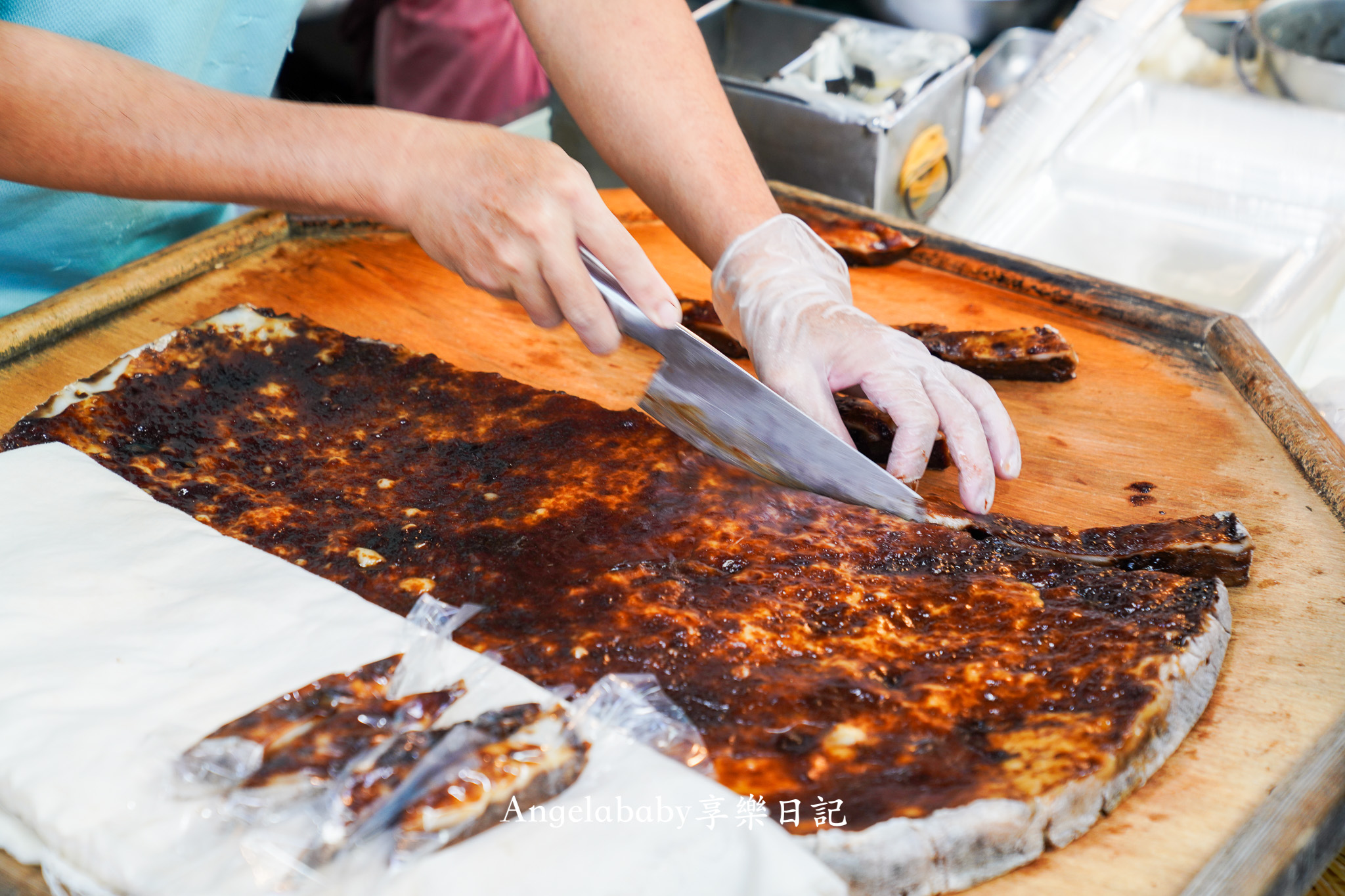 東港必吃美食『東港邱家雙糕潤』只賣黑糖一種口味，東港第二市場熱賣60年 @梅格(Angelababy)享樂日記