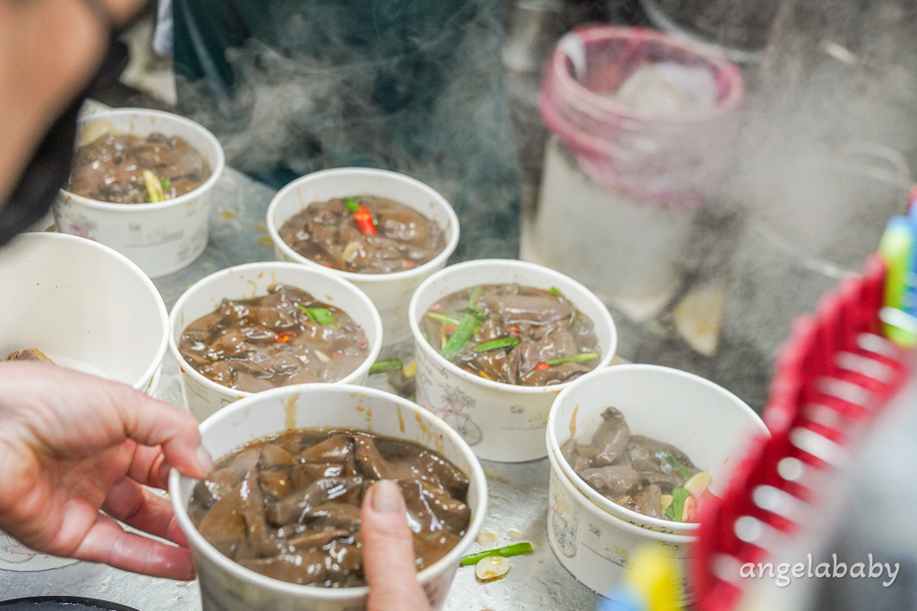 新竹城隍廟美食推薦『鴨肉許二姐』菜單、招牌炒鴨血必點、2024年500盤推薦！ @梅格(Angelababy)享樂日記