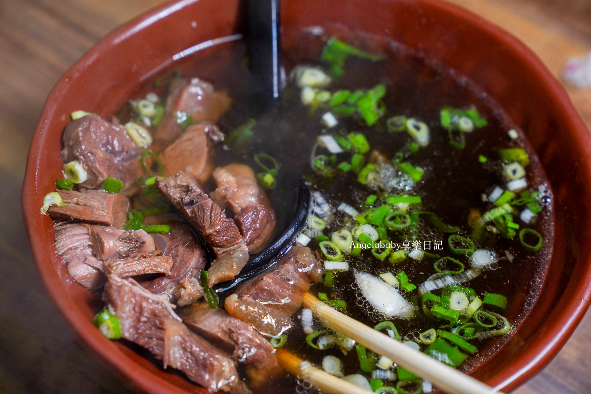 木柵美食｜大塊好吃牛肉麵『滿豐牛肉麵』菜單、免費紅茶綠茶喝到飽 @梅格(Angelababy)享樂日記