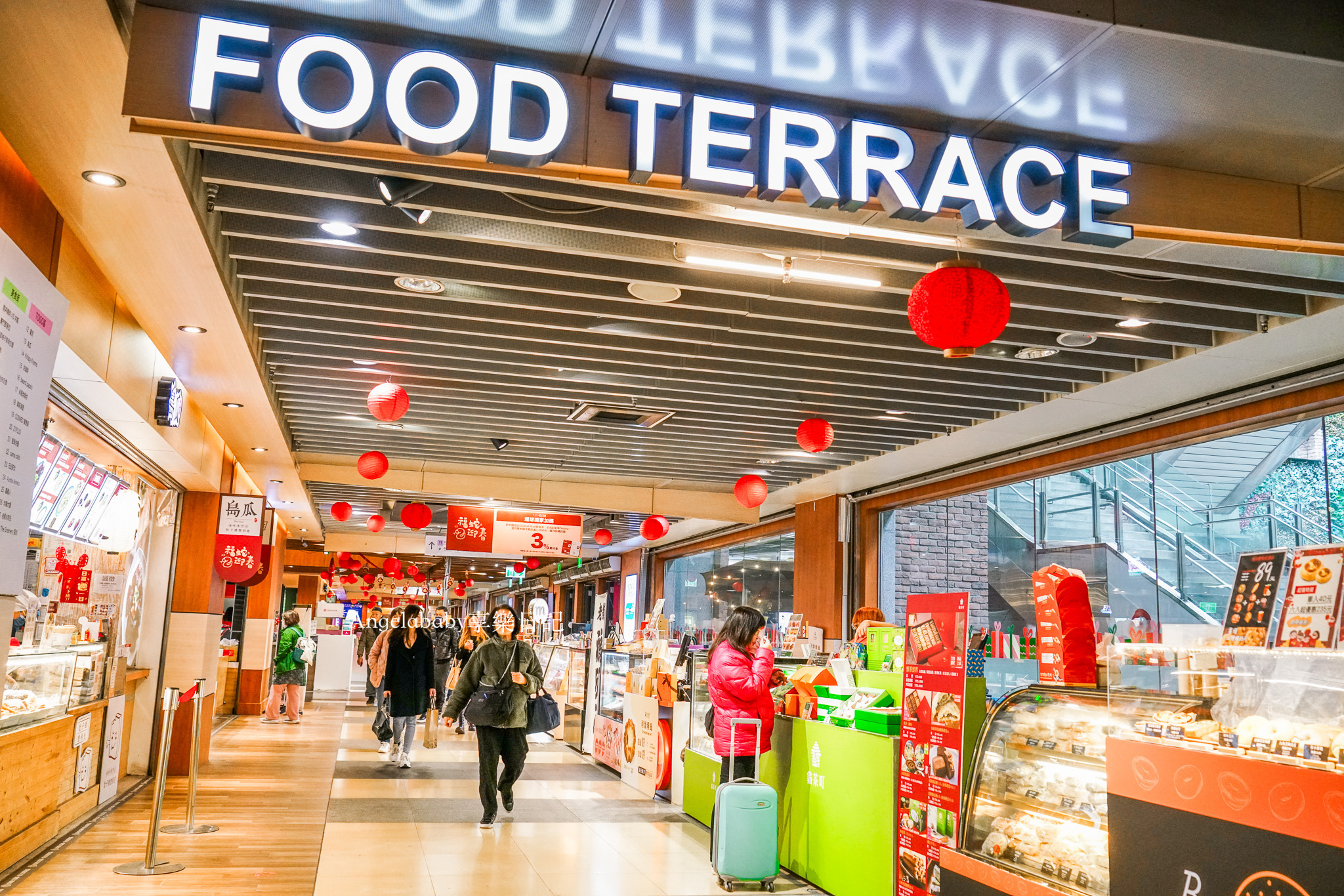 南港車站必吃甜點、伴手禮『貓茶町Global Mall 南港車站快閃櫃』草莓季草莓蛋糕、草莓千層、草莓大福 @梅格(Angelababy)享樂日記