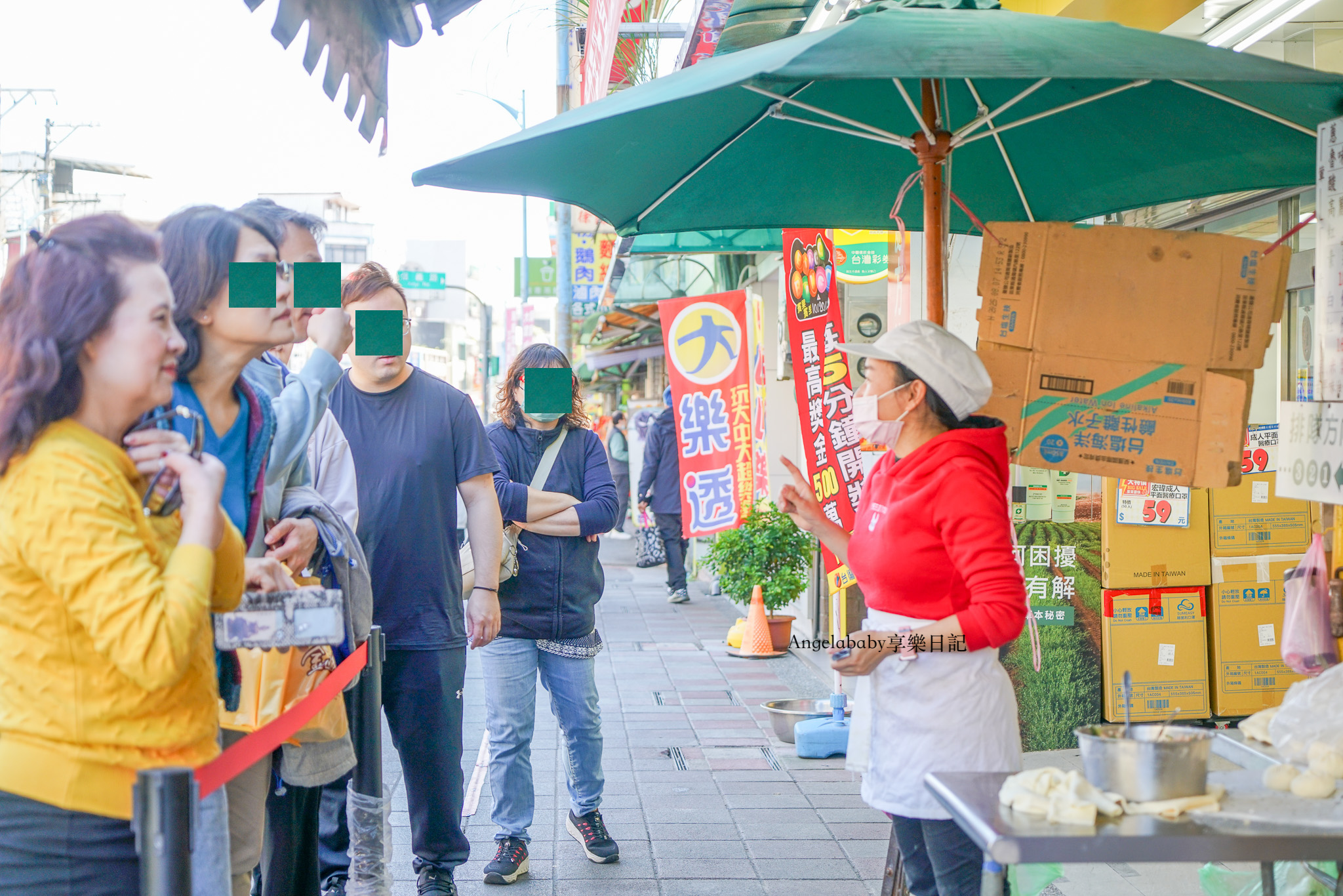 金山必吃『金山王肉包』在地熱賣30年的排隊美食、咬下去會噴汁的魯味肉包 @梅格(Angelababy)享樂日記