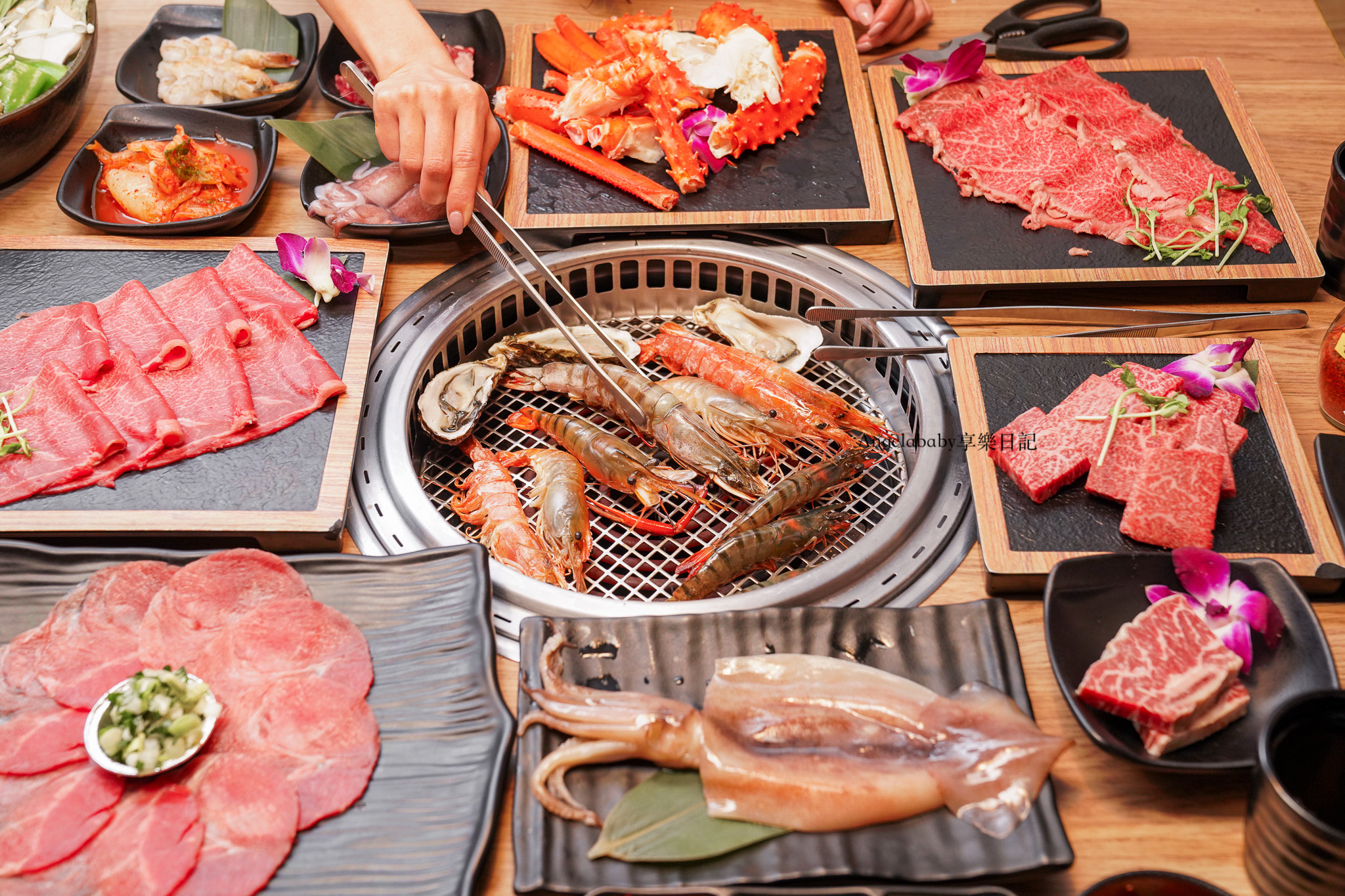 中和吃到飽『千兵衛日式燒肉/鍋物』食材最頂的燒肉火鍋吃到飽！帝王蟹松葉蟹、泰國蝦、日本A5和牛通通吃到飽、兒童友善餐廳、打卡啤酒無限暢飲 @梅格(Angelababy)享樂日記