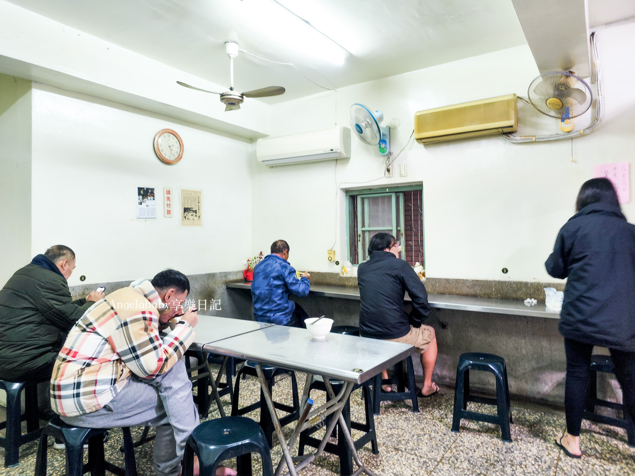 赤峰街美食小麵店『阿田麵』熱賣70年的好吃陽春麵！ @梅格(Angelababy)享樂日記