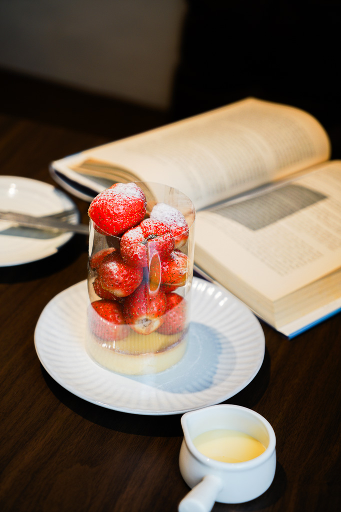 古亭站百年老宅咖啡『4F劇場咖啡古亭店Theater café』插座咖啡、鐵盒提拉米蘇、好吃巴斯克蛋糕 @梅格(Angelababy)享樂日記