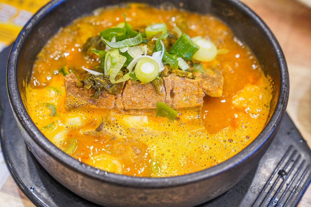 釜山札嘎其站24小時美食『密陽豬肉湯飯밀양순대돼지국밥 』Naver4.23豬肉湯飯、血腸湯 @梅格(Angelababy)享樂日記