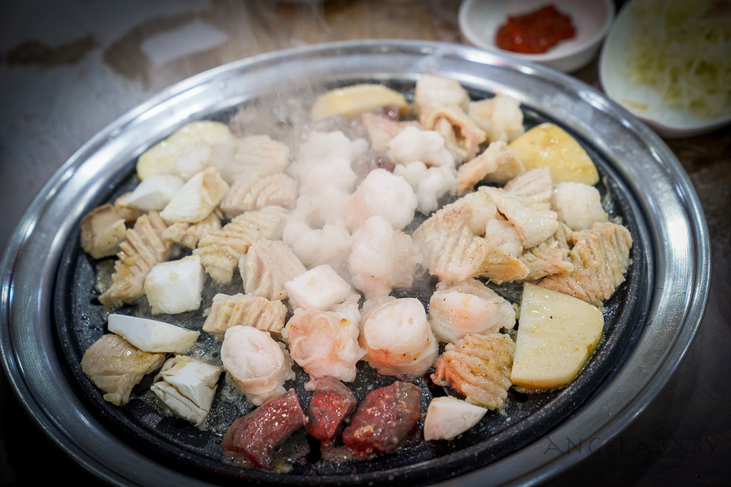 釜山札嘎其美食｜烤牛腸、內臟專賣店『대정양곱창』Naver4.57、釜山烤牛腸 @梅格(Angelababy)享樂日記