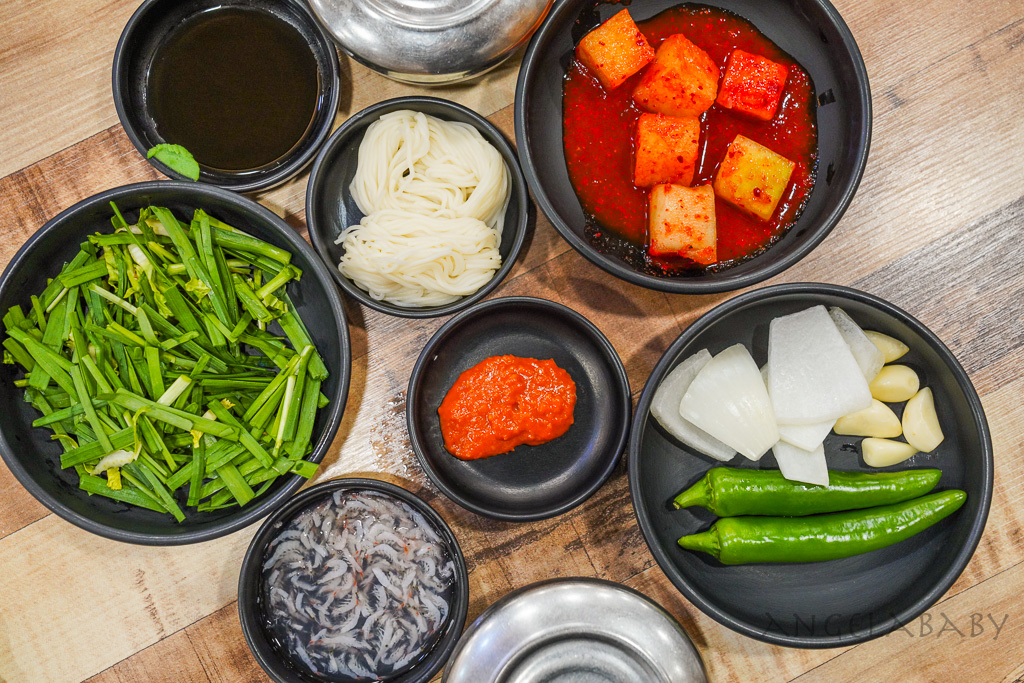 釜山西面24小時美食『水營本家 豬肉湯飯』 수영본가돼지국밥、Naver4.52分 @梅格(Angelababy)享樂日記
