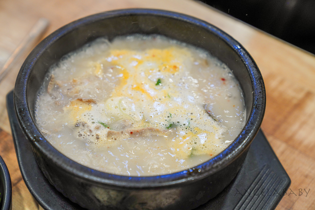 釜山西面24小時美食『水營本家 豬肉湯飯』 수영본가돼지국밥、Naver4.52分 @梅格(Angelababy)享樂日記