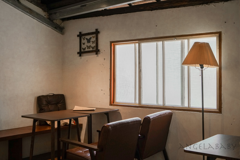 古亭站百年老宅咖啡『4F劇場咖啡古亭店Theater café』插座咖啡、鐵盒提拉米蘇、好吃巴斯克蛋糕 @梅格(Angelababy)享樂日記