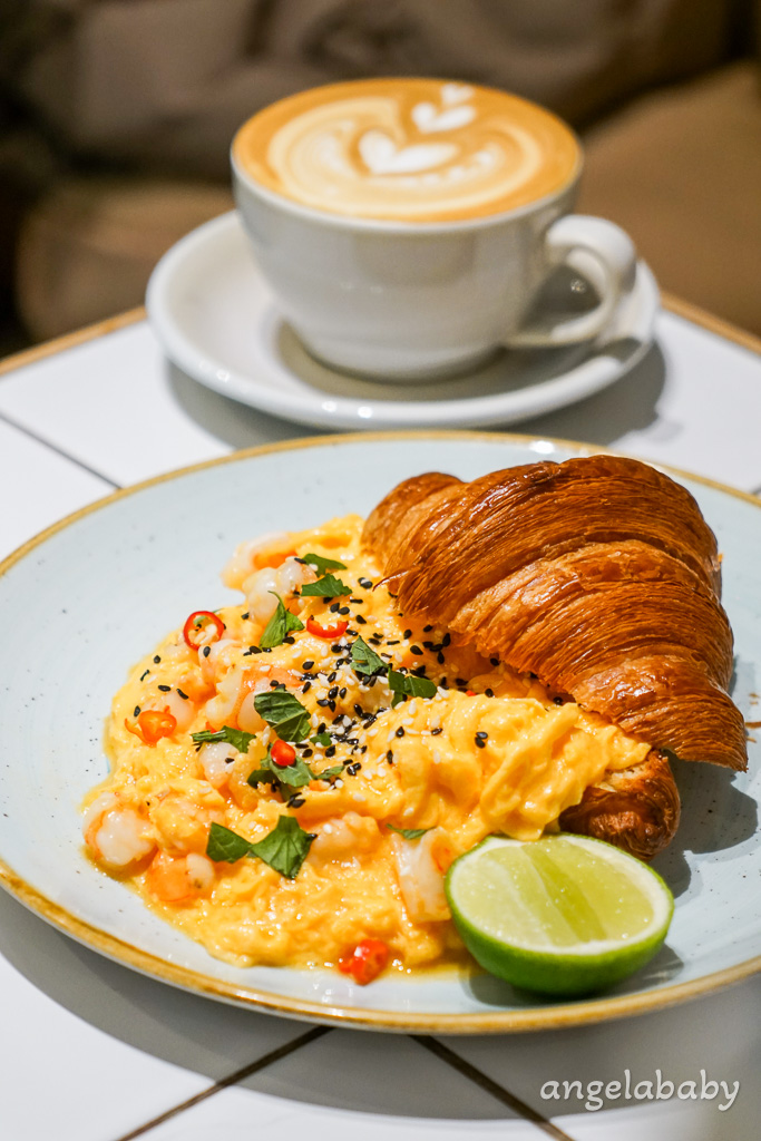 中山人氣早午餐『Supranormal Bakery Cafe 赤峰店』菜單、煙燻鮭魚酪梨吐司、熱辣蝦仁嫩蛋可頌都太強、好吃蛋塔 @梅格(Angelababy)享樂日記