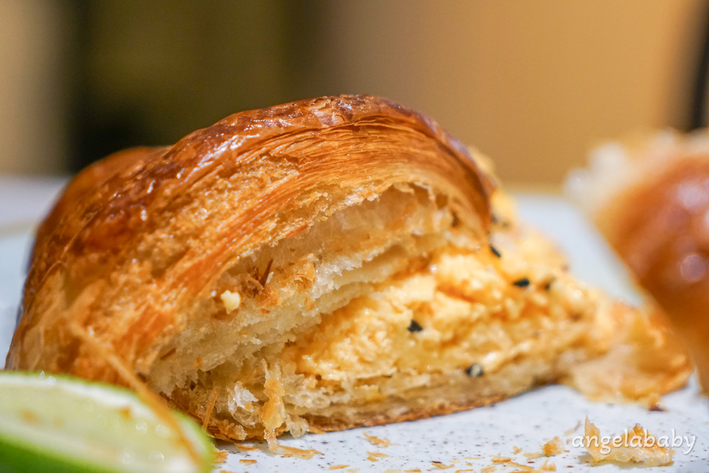 中山人氣早午餐『Supranormal Bakery Cafe 赤峰店』菜單、煙燻鮭魚酪梨吐司、熱辣蝦仁嫩蛋可頌都太強、好吃蛋塔 @梅格(Angelababy)享樂日記