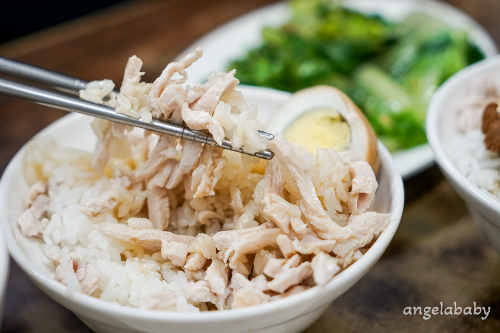 中和人氣小吃雞肉飯『客來常』興南夜市美食、小菜便宜新鮮又好吃 @梅格(Angelababy)享樂日記