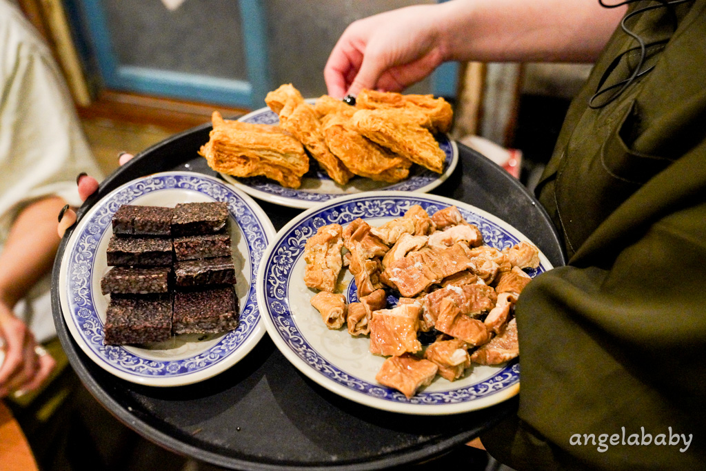 苗栗美食｜日式老洋宅改建火鍋『貢鍋共鍋麻辣火鍋店-苗栗火鍋店』菜單、訂位、客家胡椒豬肚雞鍋 @梅格(Angelababy)享樂日記