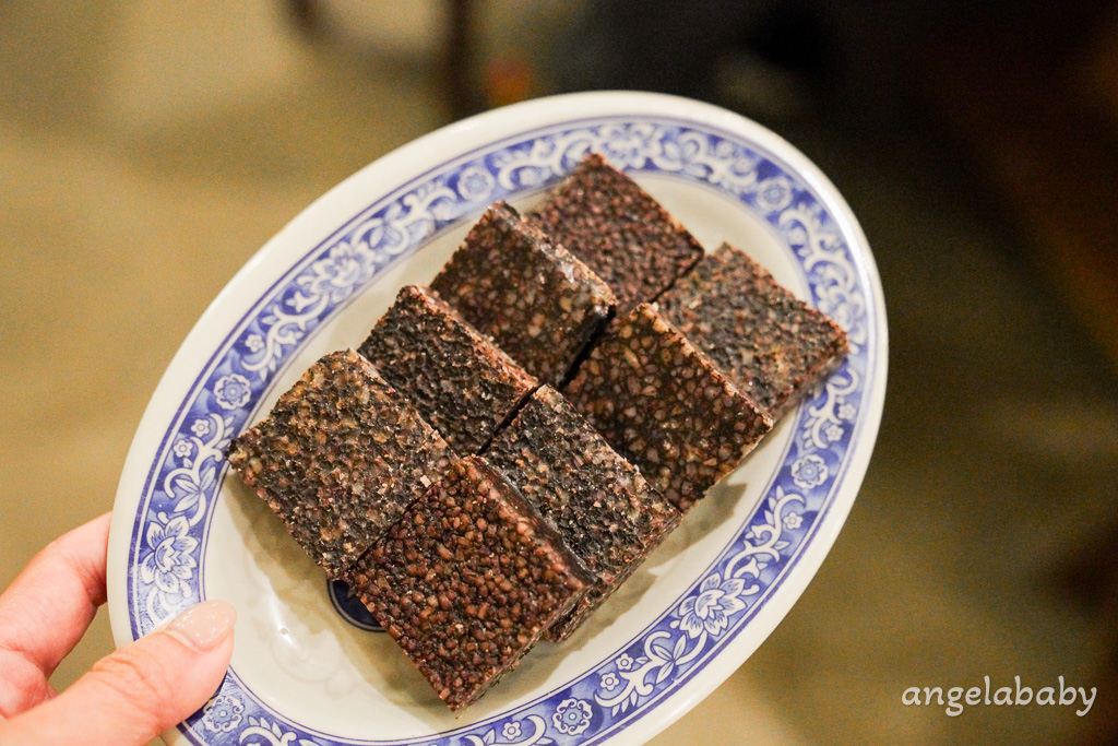 苗栗美食｜日式老洋宅改建火鍋『貢鍋共鍋麻辣火鍋店-苗栗火鍋店』菜單、訂位、客家胡椒豬肚雞鍋 @梅格(Angelababy)享樂日記