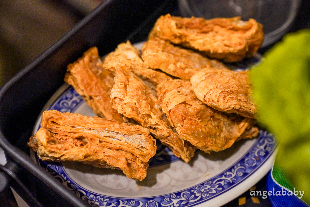 苗栗美食｜日式老洋宅改建火鍋『貢鍋共鍋麻辣火鍋店-苗栗火鍋店』菜單、訂位、客家胡椒豬肚雞鍋 @梅格(Angelababy)享樂日記