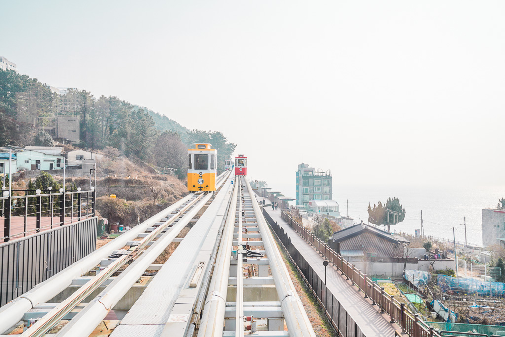 釜山景點｜海雲台藍線公園海岸列車・天空膠囊列車票購買、免費天空步道 @梅格(Angelababy)享樂日記