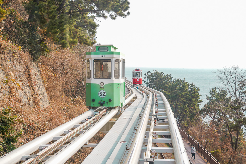 釜山景點｜海雲台藍線公園海岸列車・天空膠囊列車票購買、免費天空步道 @梅格(Angelababy)享樂日記