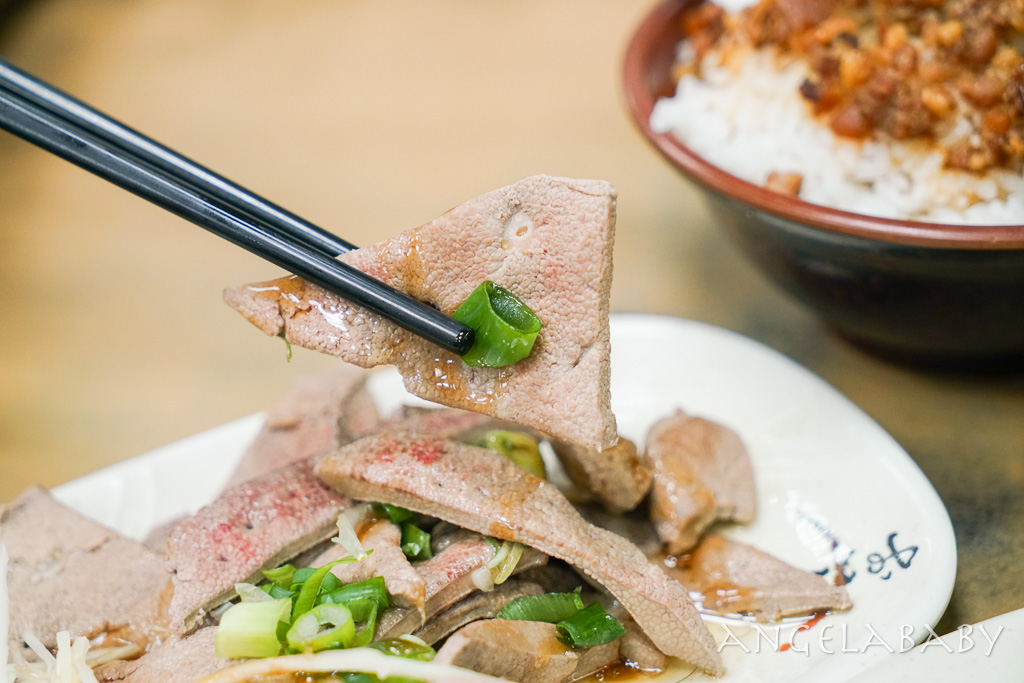 新莊宵夜美食『眼鏡張滷肉飯』菜單、好喝虱目魚湯 @梅格(Angelababy)享樂日記