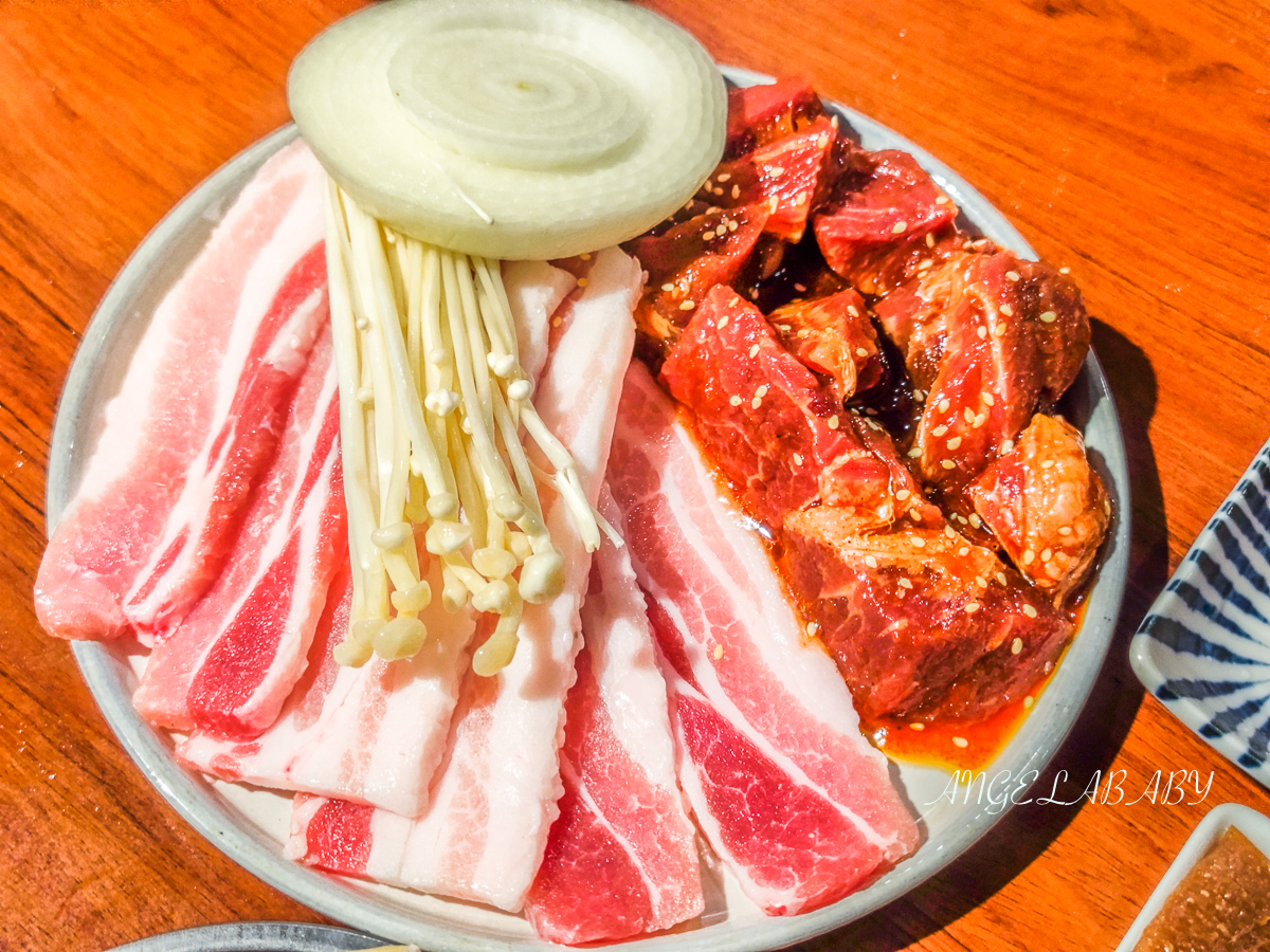 士林站韓國烤肉『新山韓國烤肉』菜單、好吃烤豬皮 @梅格(Angelababy)享樂日記