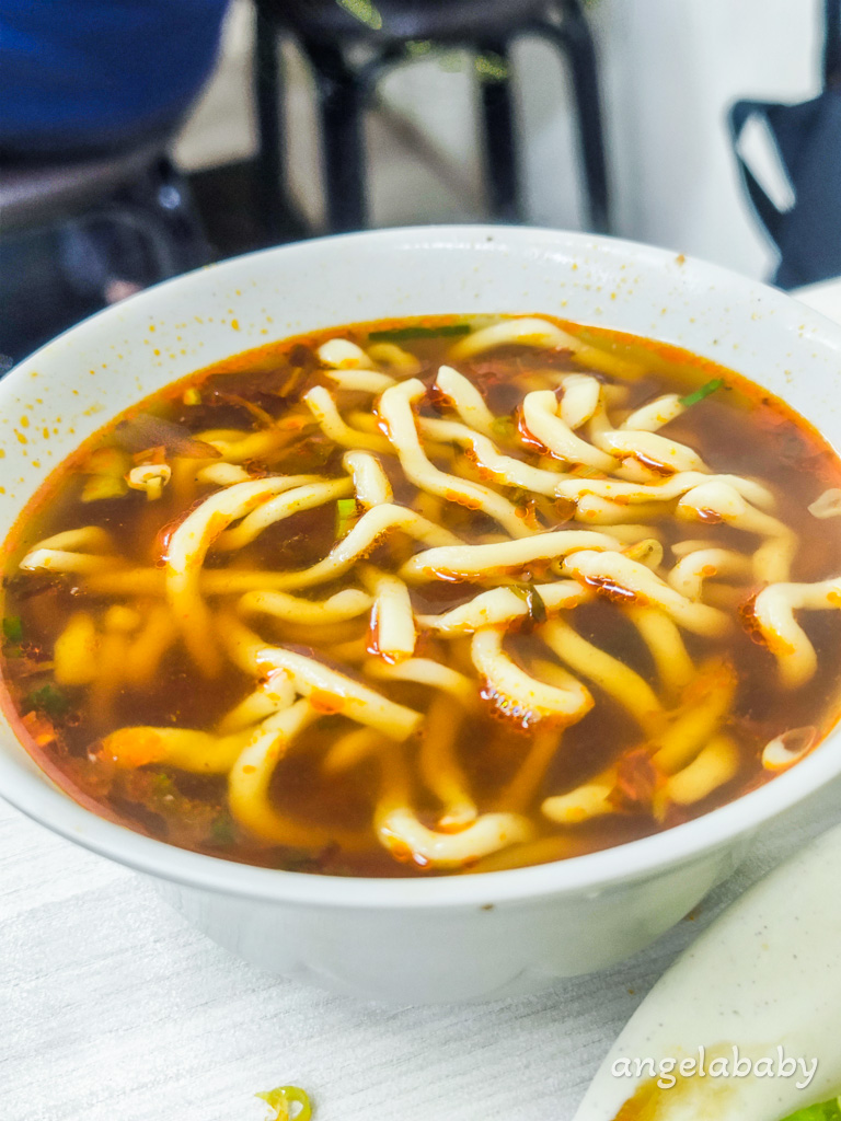 板橋超便宜牛肉麵『建宏牛肉麵板橋店』免費可樂汽水喝到飽、內用免費加湯 @梅格(Angelababy)享樂日記