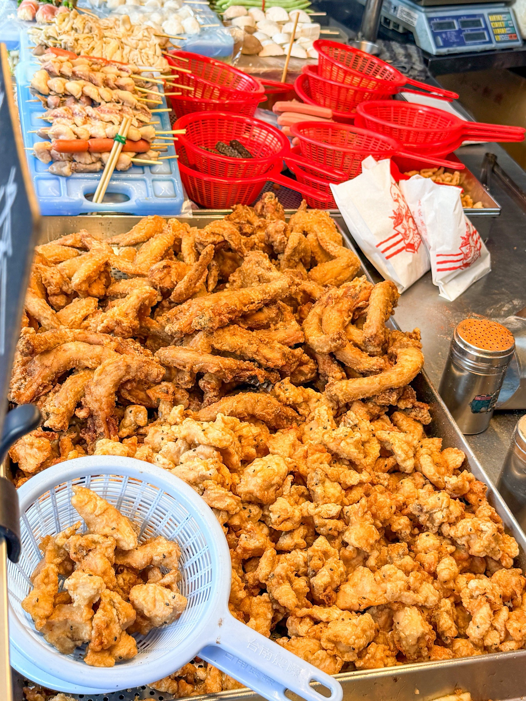 新莊美食|排隊無盡頭的無名炸雞、台北雞排35塊哪裡找『福壽街 無名鹹酥雞』價格 @梅格(Angelababy)享樂日記 新莊美食|排隊無盡頭的無名炸雞、台北雞排35塊哪裡找『福壽街 無名鹹酥雞』價格 @梅格(Angelababy)享樂日記