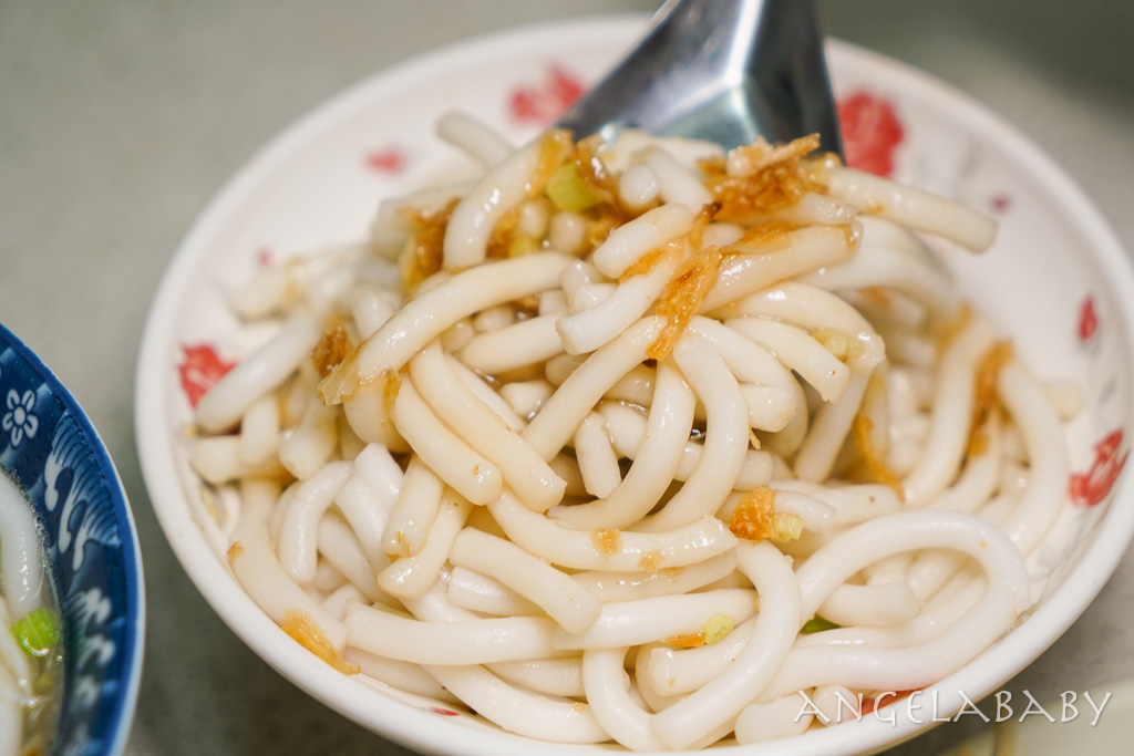 新莊站美食｜在地40年人氣早餐『新泰路米苔目』菜單、好吃黑白切 @梅格(Angelababy)享樂日記