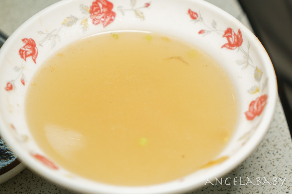 新莊站美食｜在地40年人氣早餐『新泰路米苔目』菜單、好吃黑白切 @梅格(Angelababy)享樂日記
