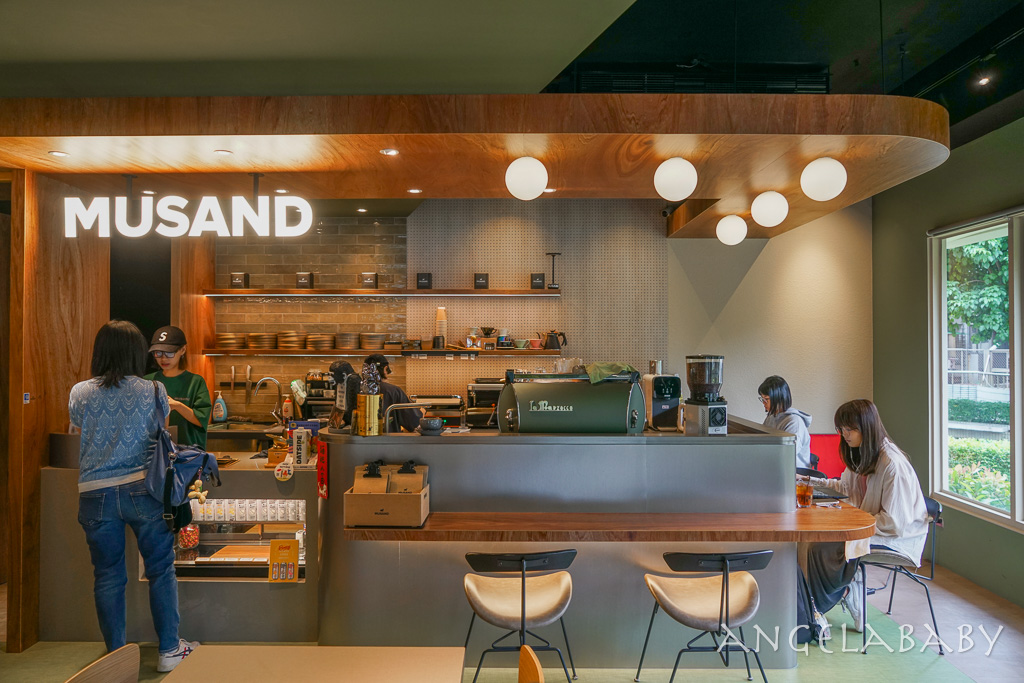 天母質感咖啡『MUSAND COFFEE GRANARY 漠杉咖啡』菜單、拉花拿鐵、好吃熱壓帕尼尼、寵物友善 @梅格(Angelababy)享樂日記