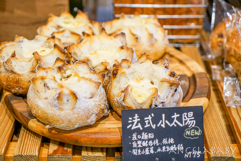 中和好吃麵包店『掬園烘焙店』價格、招牌拔絲吐司、草莓乳酪、丹麥可頌 @梅格(Angelababy)享樂日記