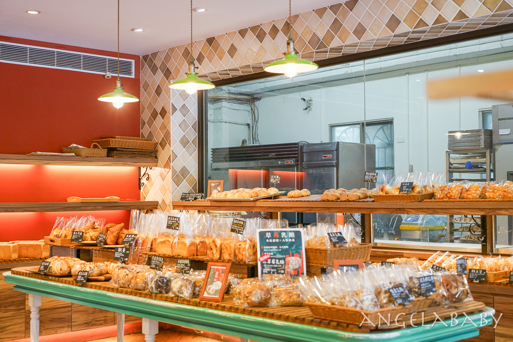 中和好吃麵包店『掬園烘焙店』價格、招牌拔絲吐司、草莓乳酪、丹麥可頌 @梅格(Angelababy)享樂日記