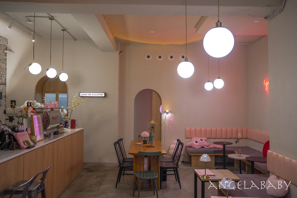 六張犁站深夜甜點酒吧『Café Paradis』菜單、台北不限時咖啡、台北首家粉紅酒吧 @梅格(Angelababy)享樂日記
