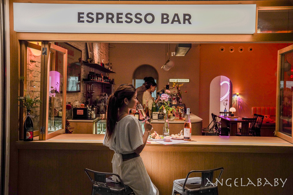 六張犁站深夜甜點酒吧『Café Paradis』菜單、台北不限時咖啡、台北首家粉紅酒吧 @梅格(Angelababy)享樂日記