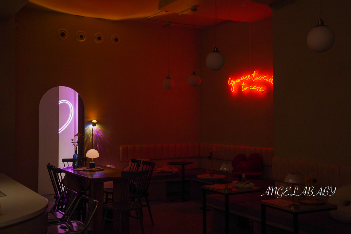 六張犁站深夜甜點酒吧『Café Paradis』菜單、台北不限時咖啡、台北首家粉紅酒吧 @梅格(Angelababy)享樂日記