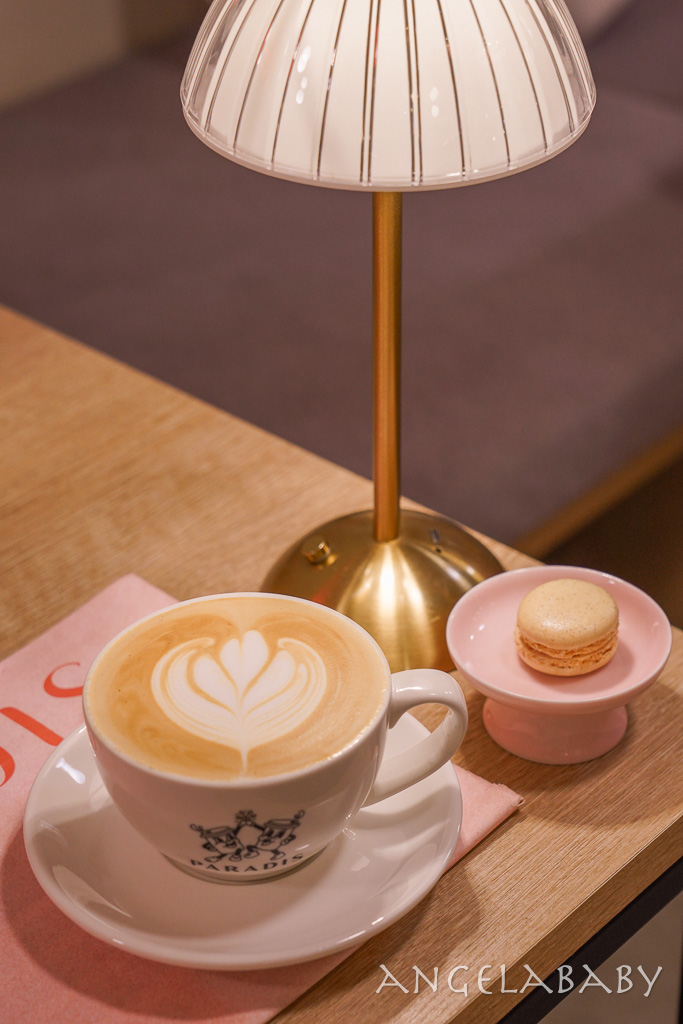 六張犁站深夜甜點酒吧『Café Paradis』菜單、台北不限時咖啡、台北首家粉紅酒吧 @梅格(Angelababy)享樂日記