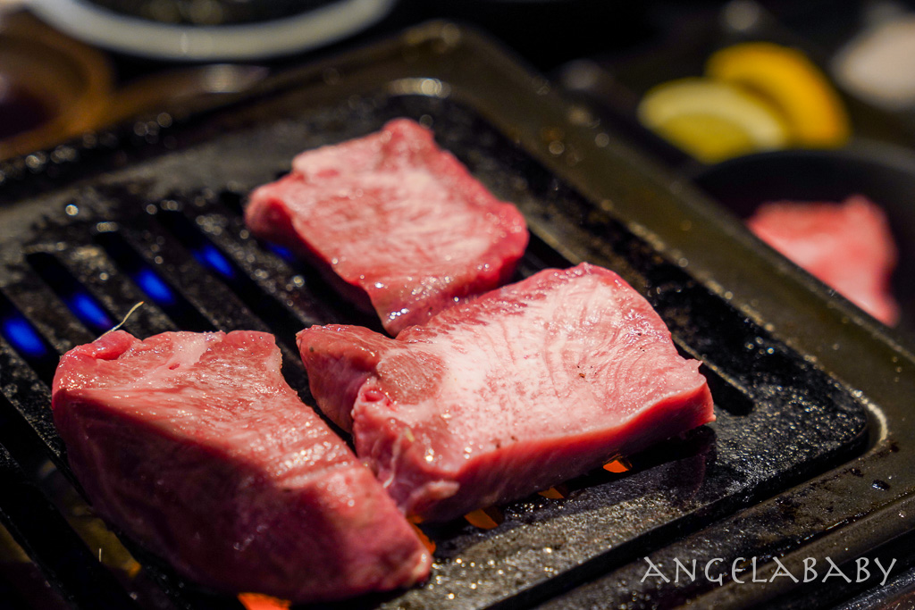 難波最強燒肉吃到飽『Yakiniku Lab』黑毛和牛吃到飽、厚切牛舌、海膽、海鮮扇貝超過130種吃到飽 @梅格(Angelababy)享樂日記