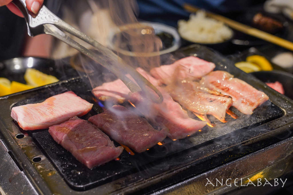 難波最強燒肉吃到飽『Yakiniku Lab』黑毛和牛吃到飽、厚切牛舌、海膽、海鮮扇貝超過130種吃到飽 @梅格(Angelababy)享樂日記