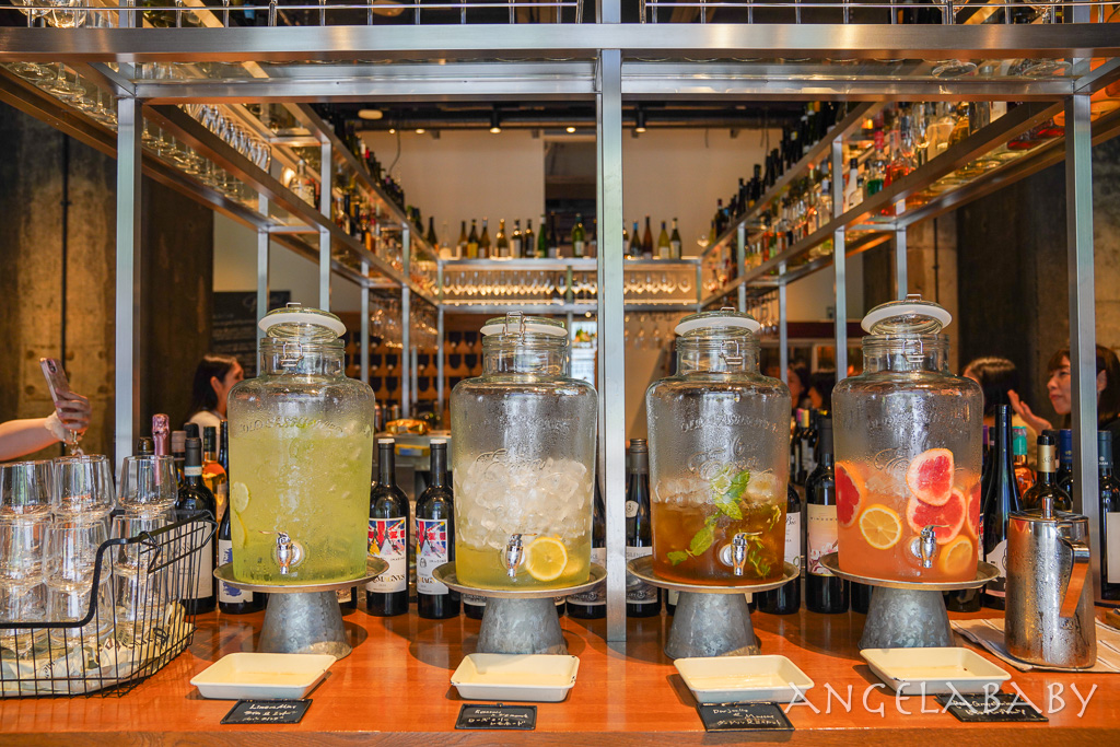 大阪梅田人氣餐酒館『MONIQUE』預約、商業午餐麵包吃到飽、4特調飲品喝到飽 @梅格(Angelababy)享樂日記