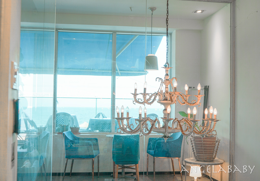 釜山廣安大橋絕美海景咖啡『Cafe Haute』 카페오뜨 광안비치점 希臘純白獨棟咖啡 @梅格(Angelababy)享樂日記