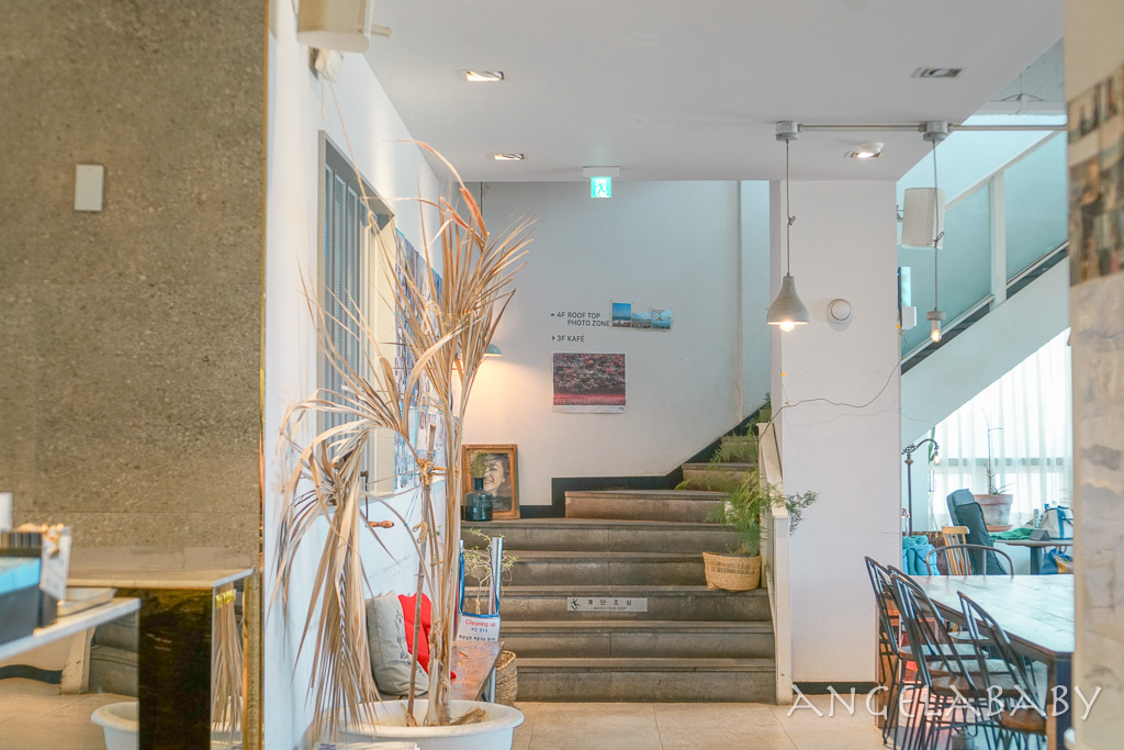釜山廣安大橋絕美海景咖啡『Cafe Haute』 카페오뜨 광안비치점 希臘純白獨棟咖啡 @梅格(Angelababy)享樂日記