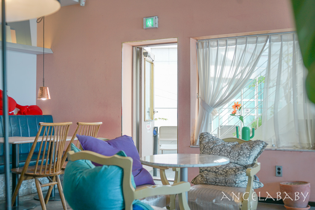 釜山廣安大橋絕美海景咖啡『Cafe Haute』 카페오뜨 광안비치점 希臘純白獨棟咖啡 @梅格(Angelababy)享樂日記
