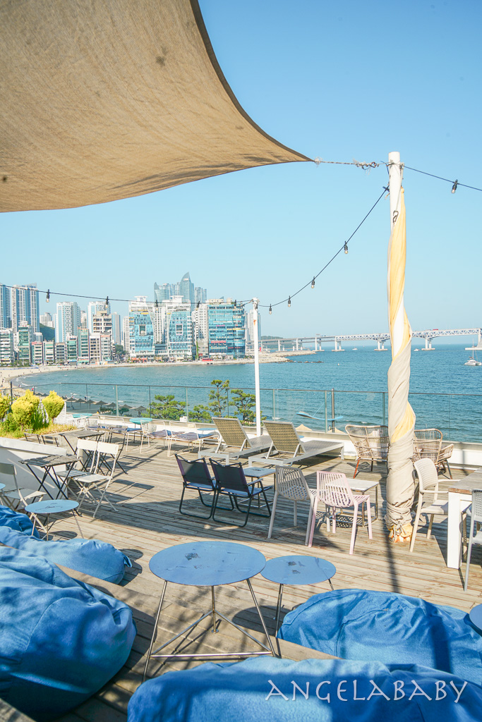 釜山廣安大橋絕美海景咖啡『Cafe Haute』 카페오뜨 광안비치점 希臘純白獨棟咖啡 @梅格(Angelababy)享樂日記