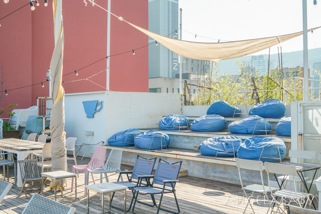 釜山廣安大橋絕美海景咖啡『Cafe Haute』 카페오뜨 광안비치점 希臘純白獨棟咖啡 @梅格(Angelababy)享樂日記