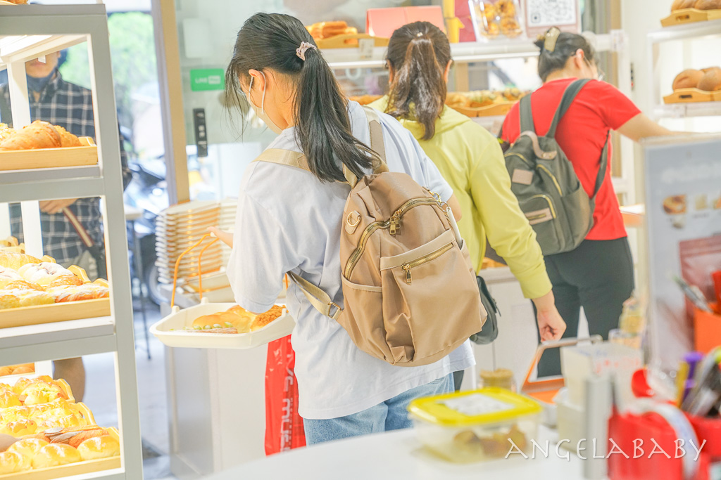 小山之丘 | 台北車站麵包店推薦、芒果控必吃：芒果牛奶棒、芒果珍珠糖日式菠蘿 @梅格(Angelababy)享樂日記