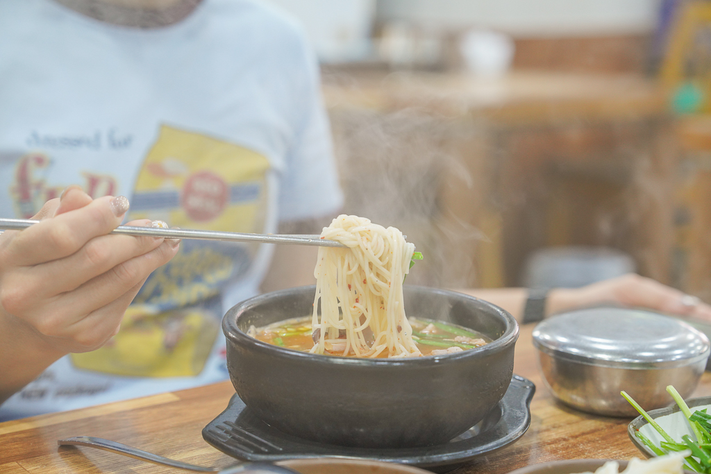 釜山西面站24小時豬肉湯飯『일품장원돼지국밥』一品狀元豬肉湯飯 @梅格(Angelababy)享樂日記