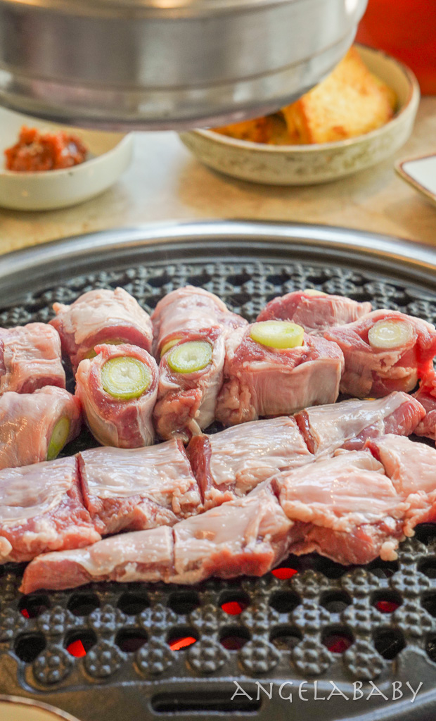 釜山西面烤肉『돼지나무 사랑걸렸네 부산 서면 본점』豬樹之愛菜單、預約送蜜烤栗子地瓜、有中文菜單 @梅格(Angelababy)享樂日記