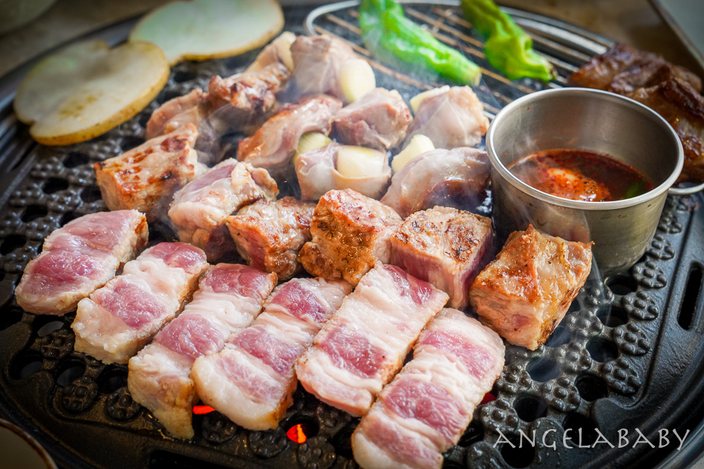 釜山西面烤肉『돼지나무 사랑걸렸네 부산 서면 본점』豬樹之愛菜單、預約送蜜烤栗子地瓜、有中文菜單 @梅格(Angelababy)享樂日記