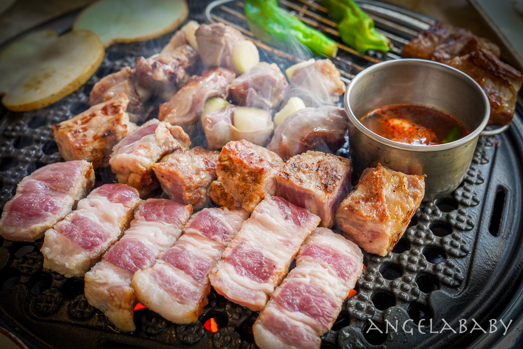 釜山西面烤肉『돼지나무 사랑걸렸네 부산 서면 본점』豬樹之愛菜單、預約送蜜烤栗子地瓜、有中文菜單 @梅格(Angelababy)享樂日記