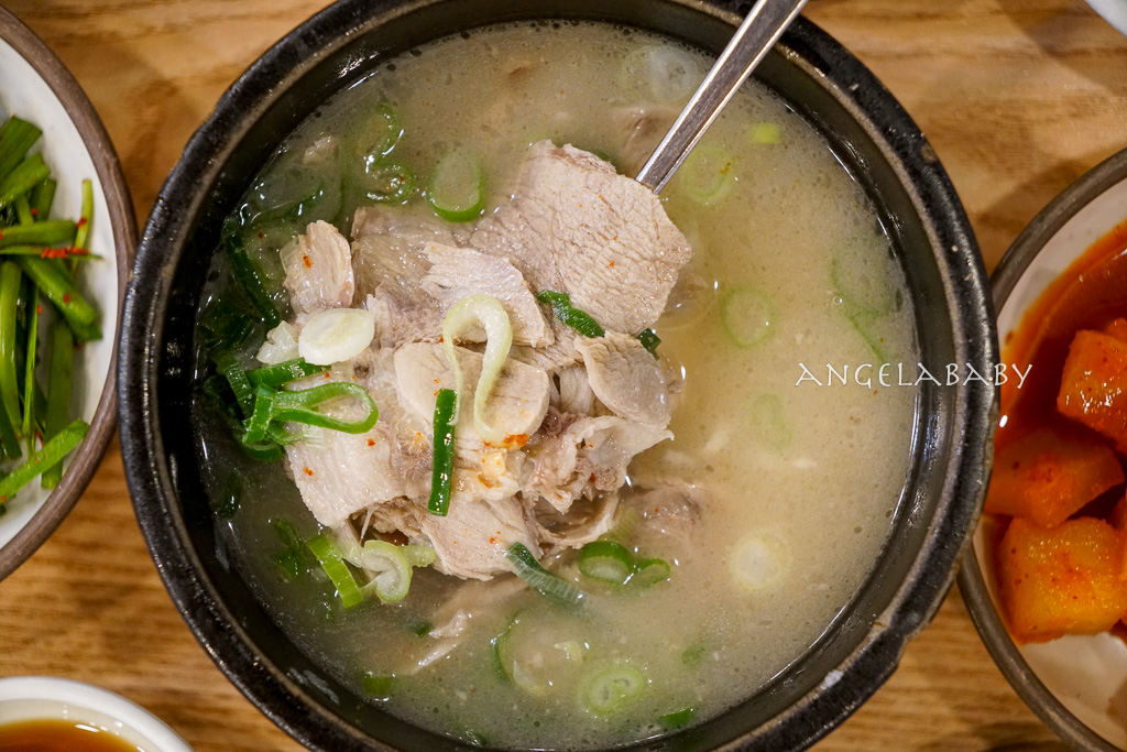 釜山西面美食｜24小時豬肉湯飯『松亭三代豬肉湯飯송정3대국밥』豬肉湯飯一條街 @梅格(Angelababy)享樂日記