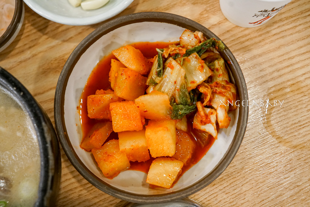 釜山西面美食｜24小時豬肉湯飯『松亭三代豬肉湯飯송정3대국밥』豬肉湯飯一條街 @梅格(Angelababy)享樂日記